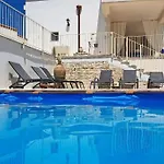 Valle D'itria Trulli E Alcova Mikael Holiday home *