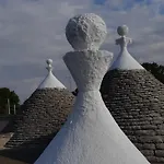 Holiday home Valle D'itria Trulli E Alcova Mikael *