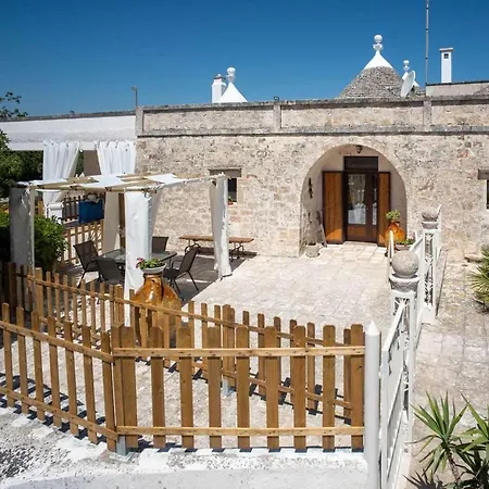 Valle D'itria Trulli E Alcova Mikael Casa vacanze Cisternino