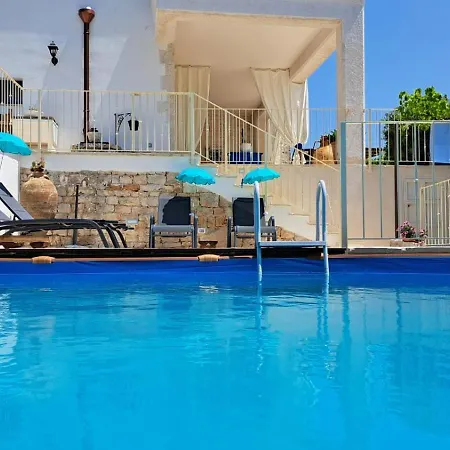 Valle D'itria Trulli E Alcova Mikael Holiday home *