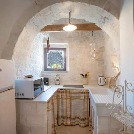 Valle D'itria Trulli E Alcova Mikael