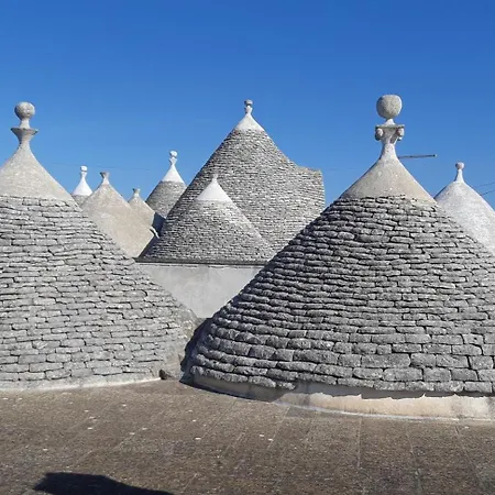 Valle D'itria Trulli E Alcova Mikael