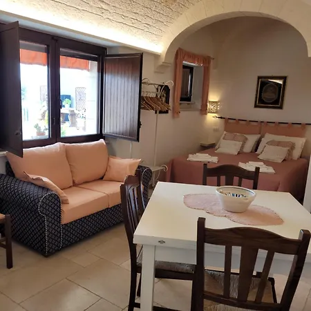 Valle D'itria Trulli E Alcova Mikael