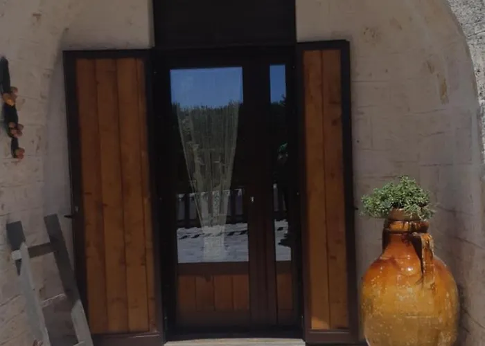 Valle D'itria Trulli E Alcova Mikael *